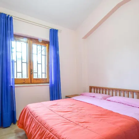 1 Bedroom In Acqualadrone Sparta